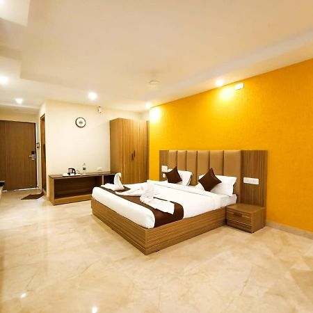 Hotel Maitri Mysore Exterior foto